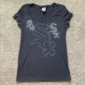 Gray Chicago White Sox vneck size M